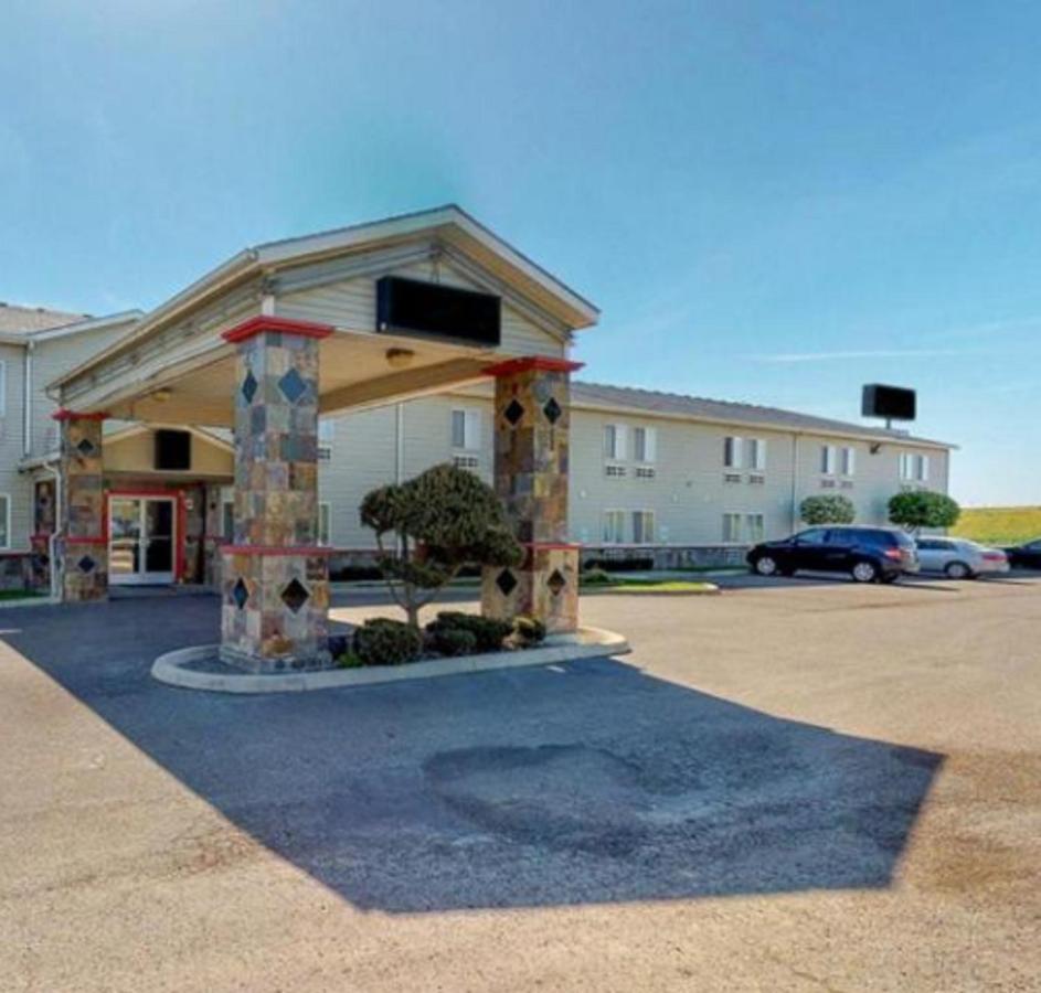 Fairbridge Inn & Suites Sunnyside Экстерьер фото